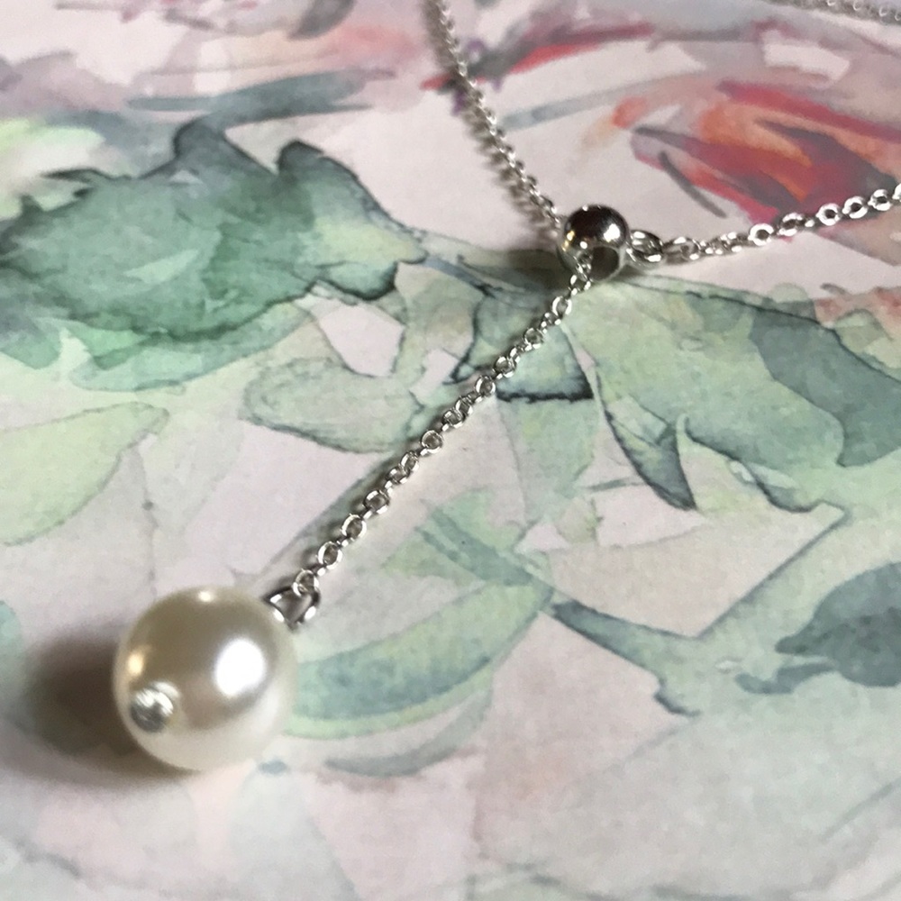 New! Silver Pearl Drop Necklace - Picture 5 of 9